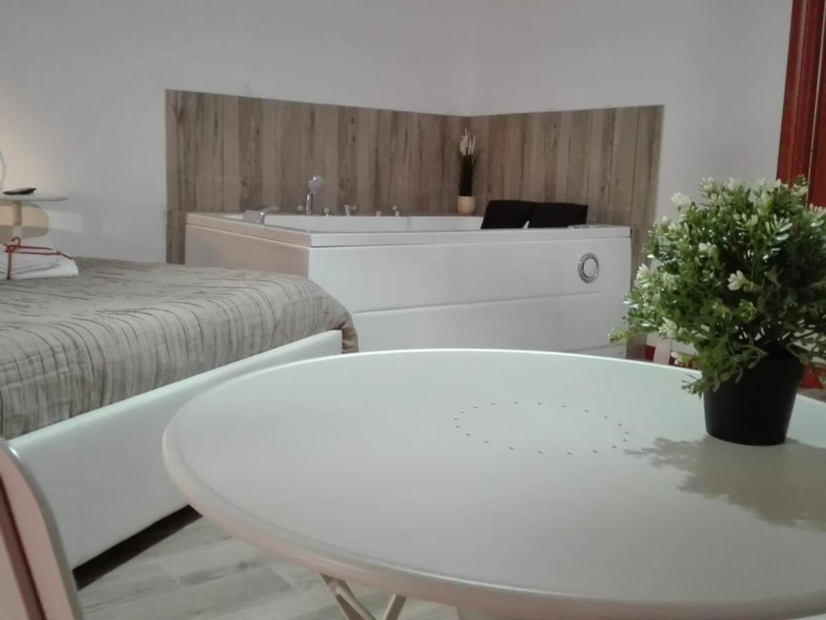 Gasthof Le Tre Meraviglie A 200 M Dal Mare 2*
